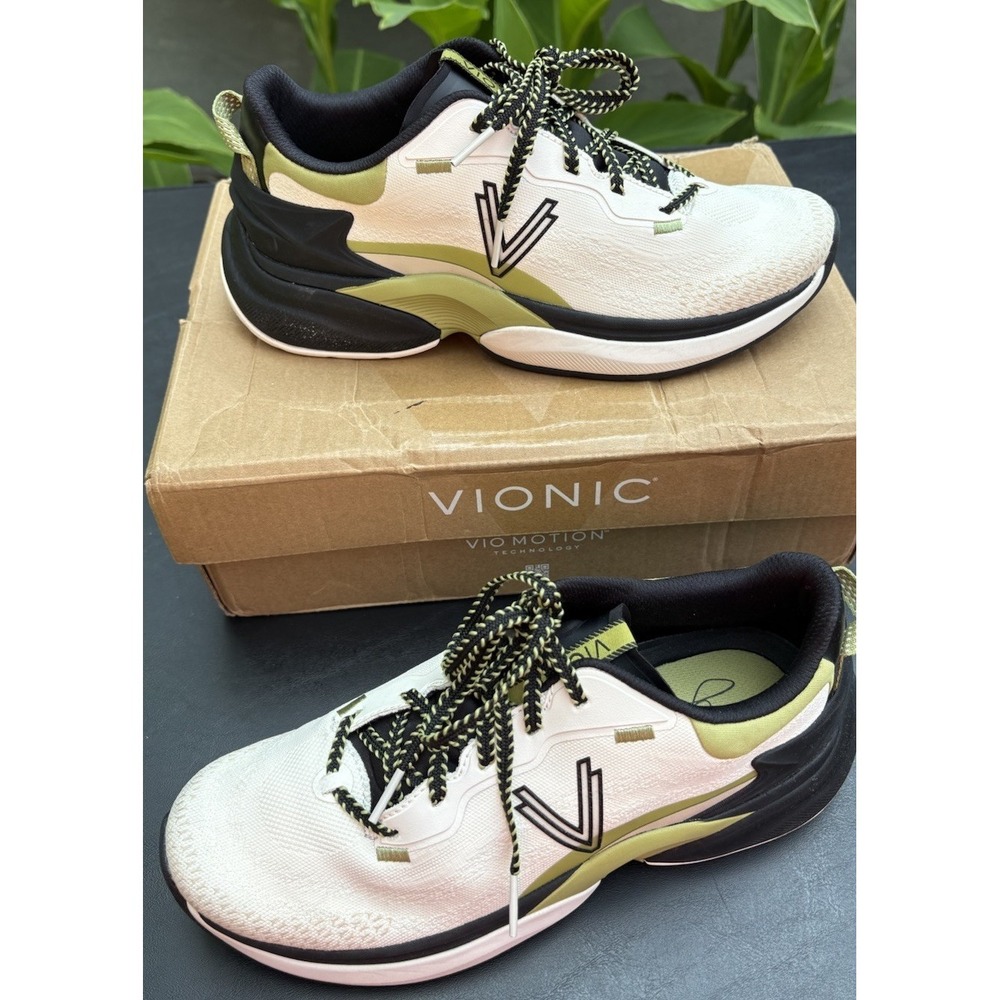 Vionic Women's  The Gabby Sneakers Salted Dune Size 7.5 M  MSRP $200 NWB